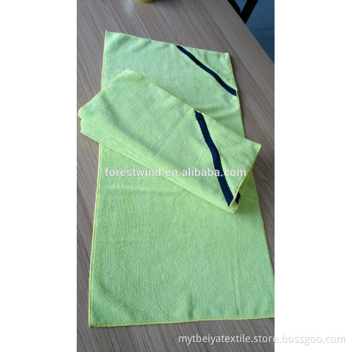 Super Sweat Absorbent Microfiber Gym Towel With Zip Pocket